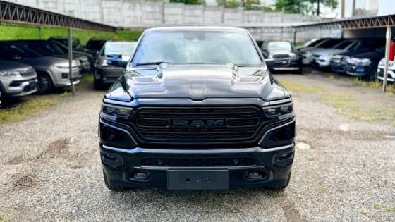 RAM 1500 5.7 V8 GASOLINA LIMITED NIGHT EDITION CD 4X4 AUTOMÁTICO